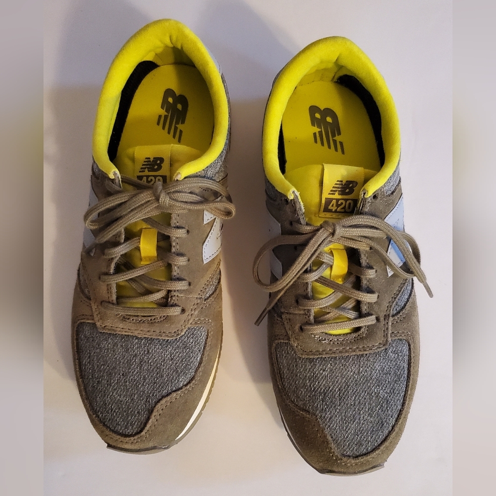 New Balance WL420LPB Women's Athletic Sneakers, 7.5, Olive/Yellow, NWT